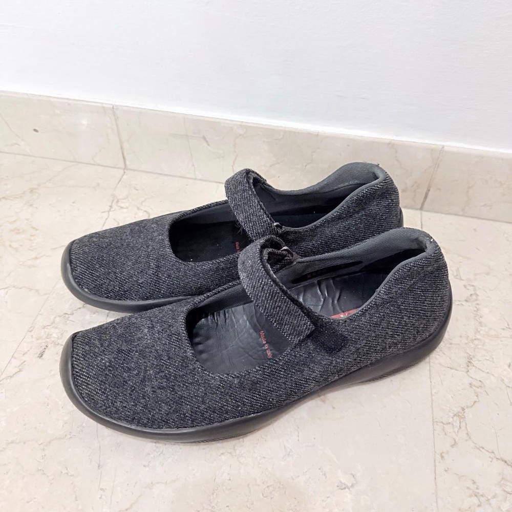 Vintage 2000s Prada Sport Linea Rossa Gray Maryjanes Ballet Flats Vibram Soles